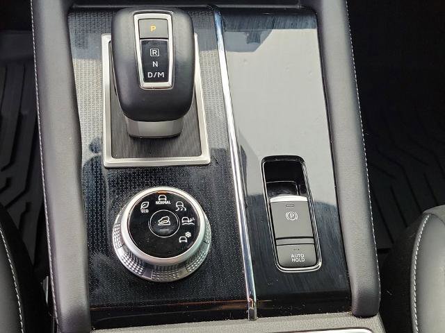 Used 2024 Mitsubishi Outlander SE Black Edition image 32