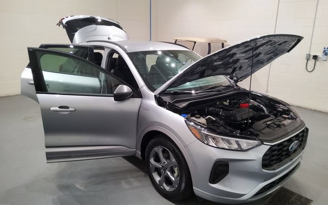 Used 2023 Ford Escape ST-Line w/ Tech Pack #1 FWD image 13