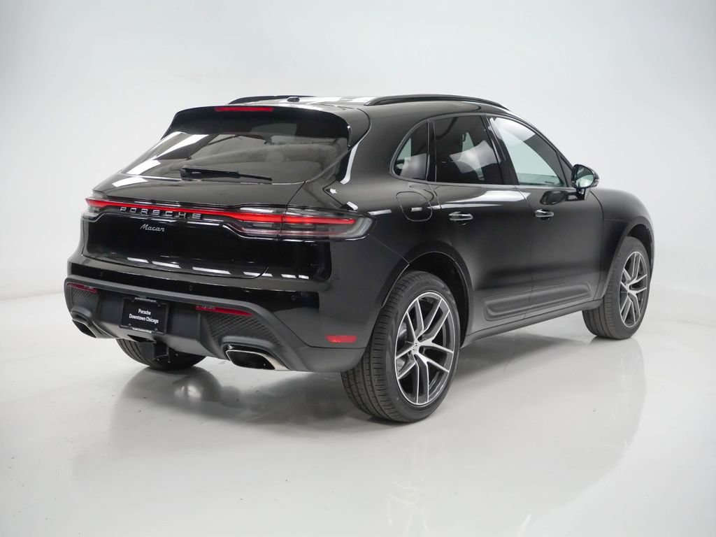 Used 2026 Porsche Macan AWD/4WD image 10