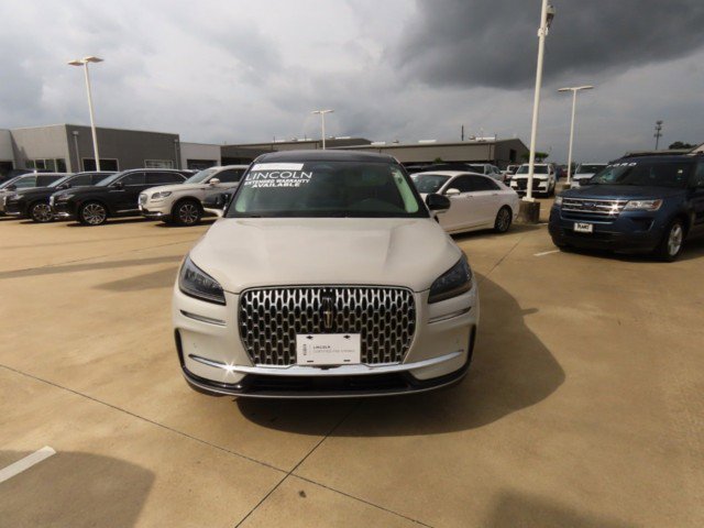 Certified 2023 Lincoln Corsair FWD w/ Equipment Group 101A image 4