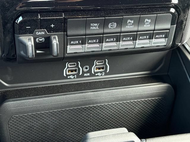 New 2026 RAM 2500 Big Horn AWD/4WD image 22