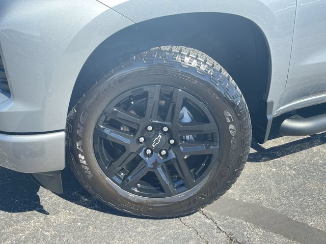 Certified 2024 Chevrolet Silverado 1500 Custom w/ Turbomax Blackout Package AWD/4WD image 32