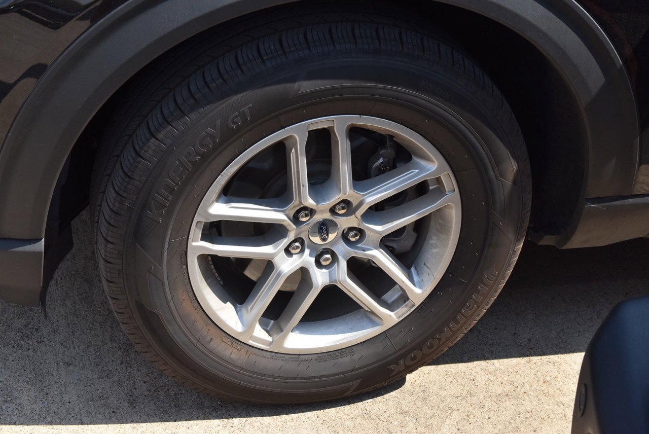 Certified 2025 Ford Explorer Active w/ Active Comfort Package RWD image 10