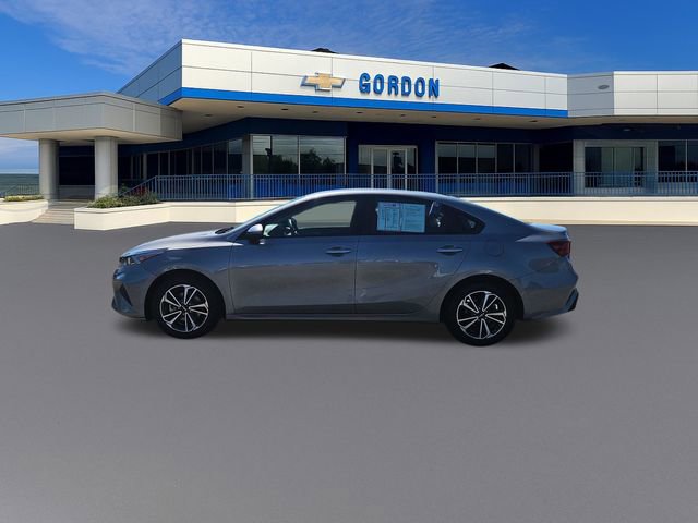 Used 2023 Kia Forte LXS w/ LXS Technology Package FWD image 2