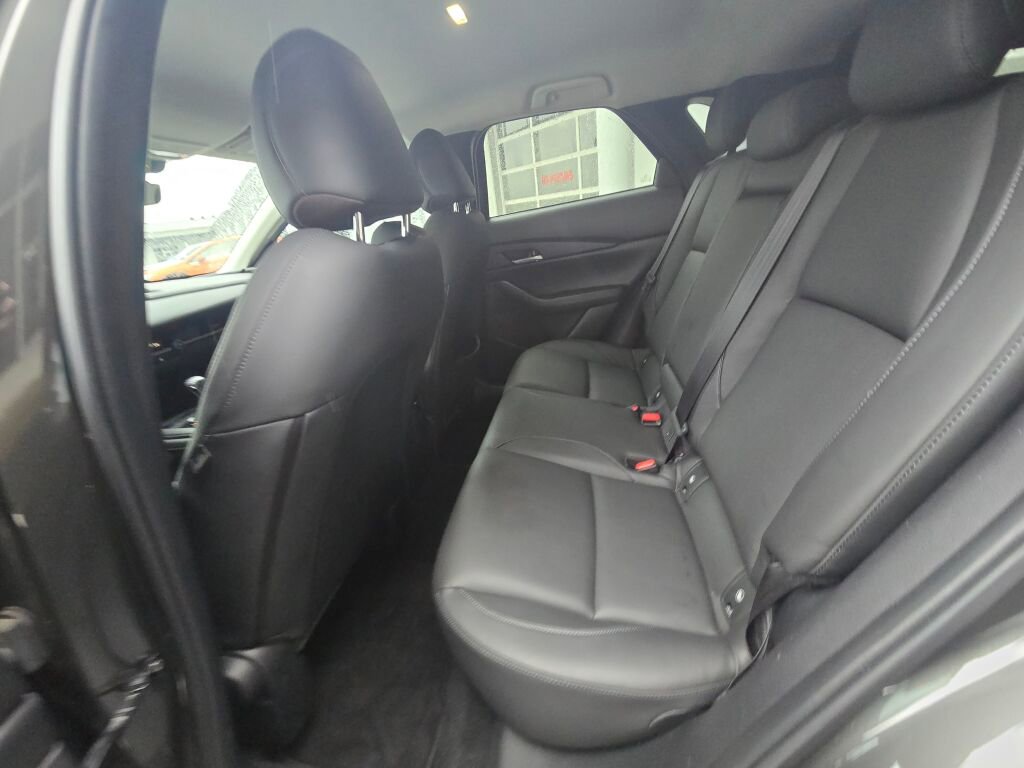 Used 2021 MAZDA CX-30 FWD 2.5 S w/ Select Package image 14