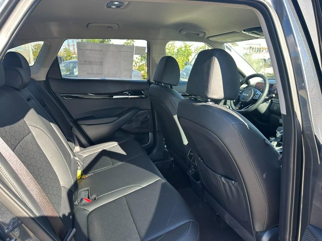 New 2026 Kia Seltos EX image 6