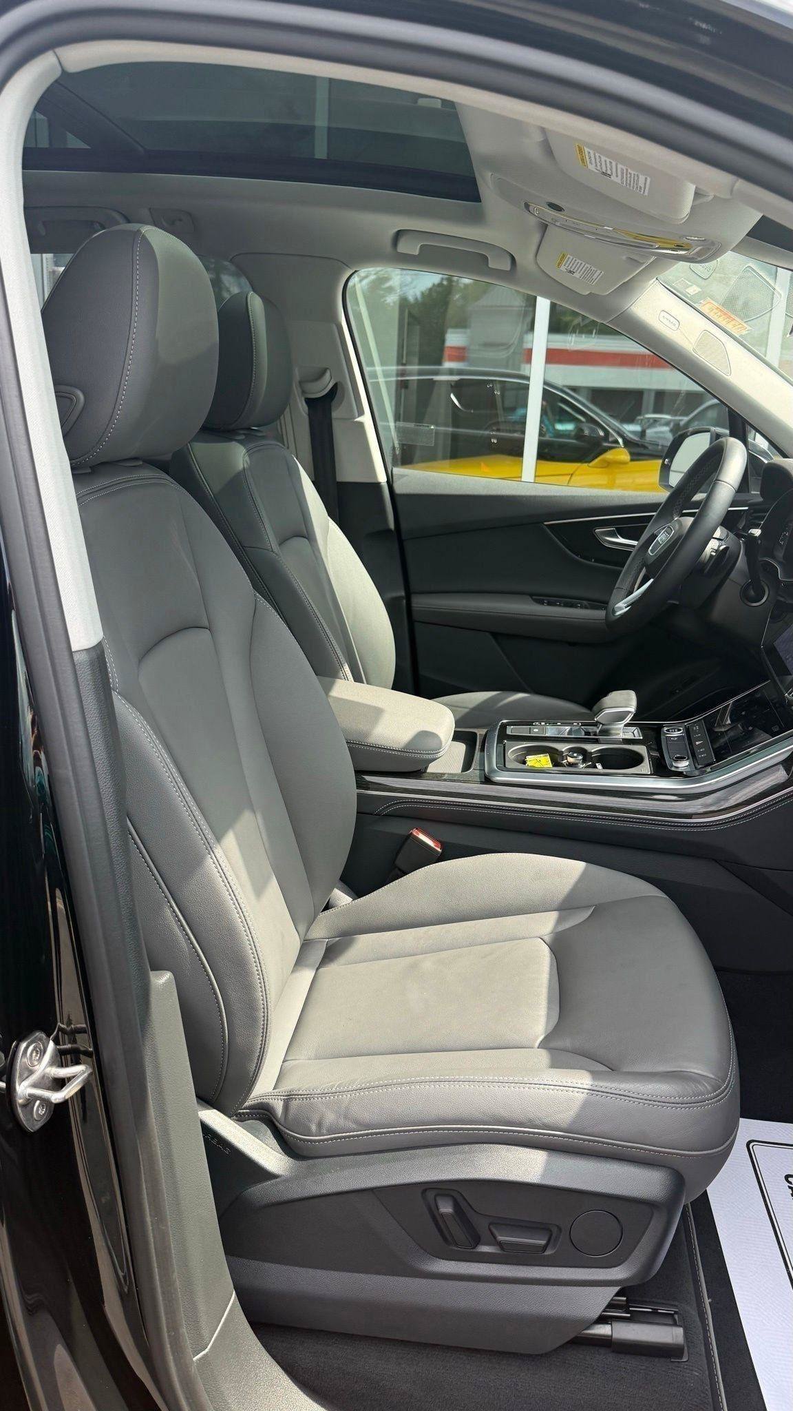 Used 2025 Audi Q7 3.0T Premium Plus AWD/4WD image 25