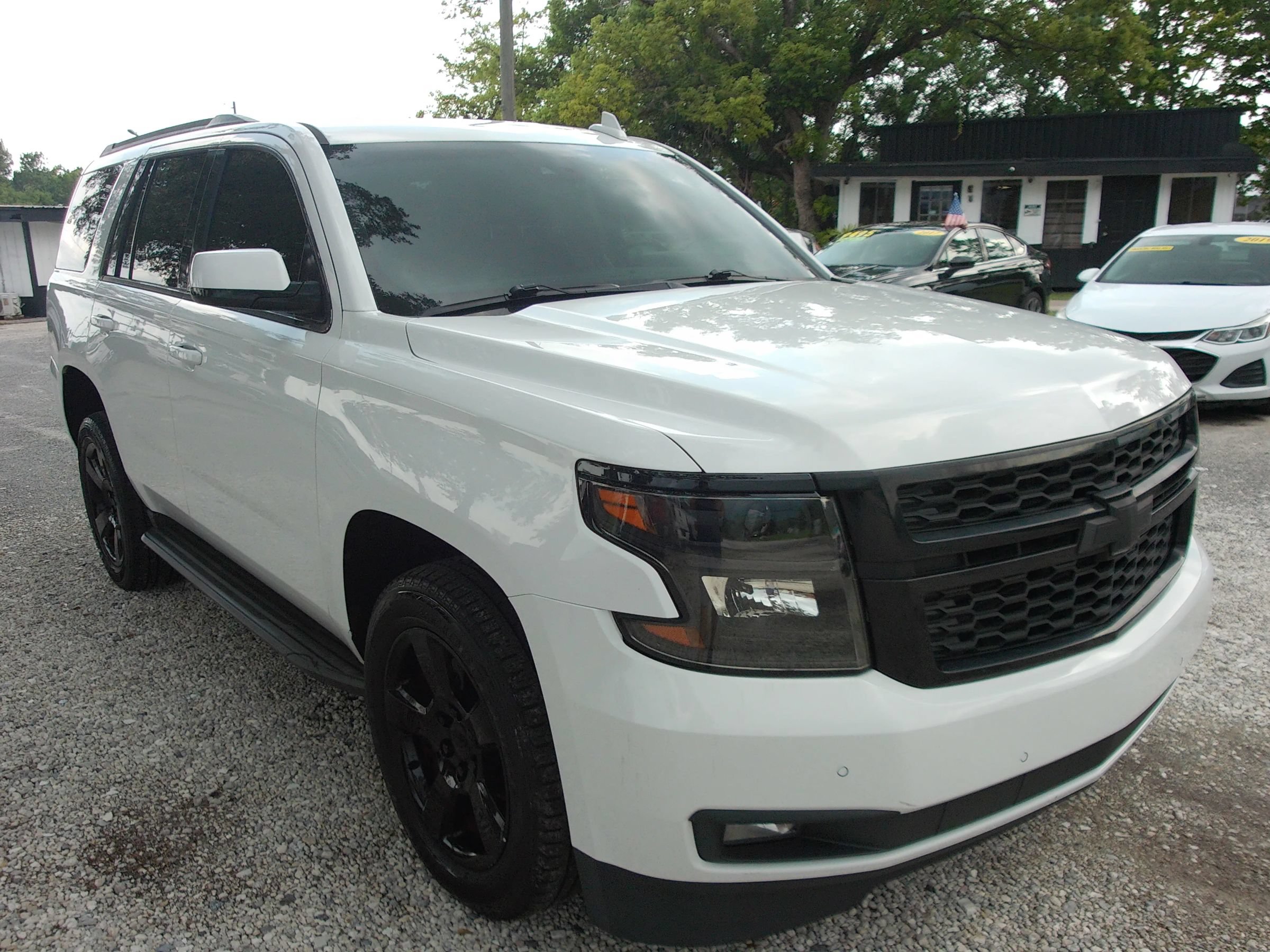 Used 2017 Chevrolet Tahoe LT RWD image 3