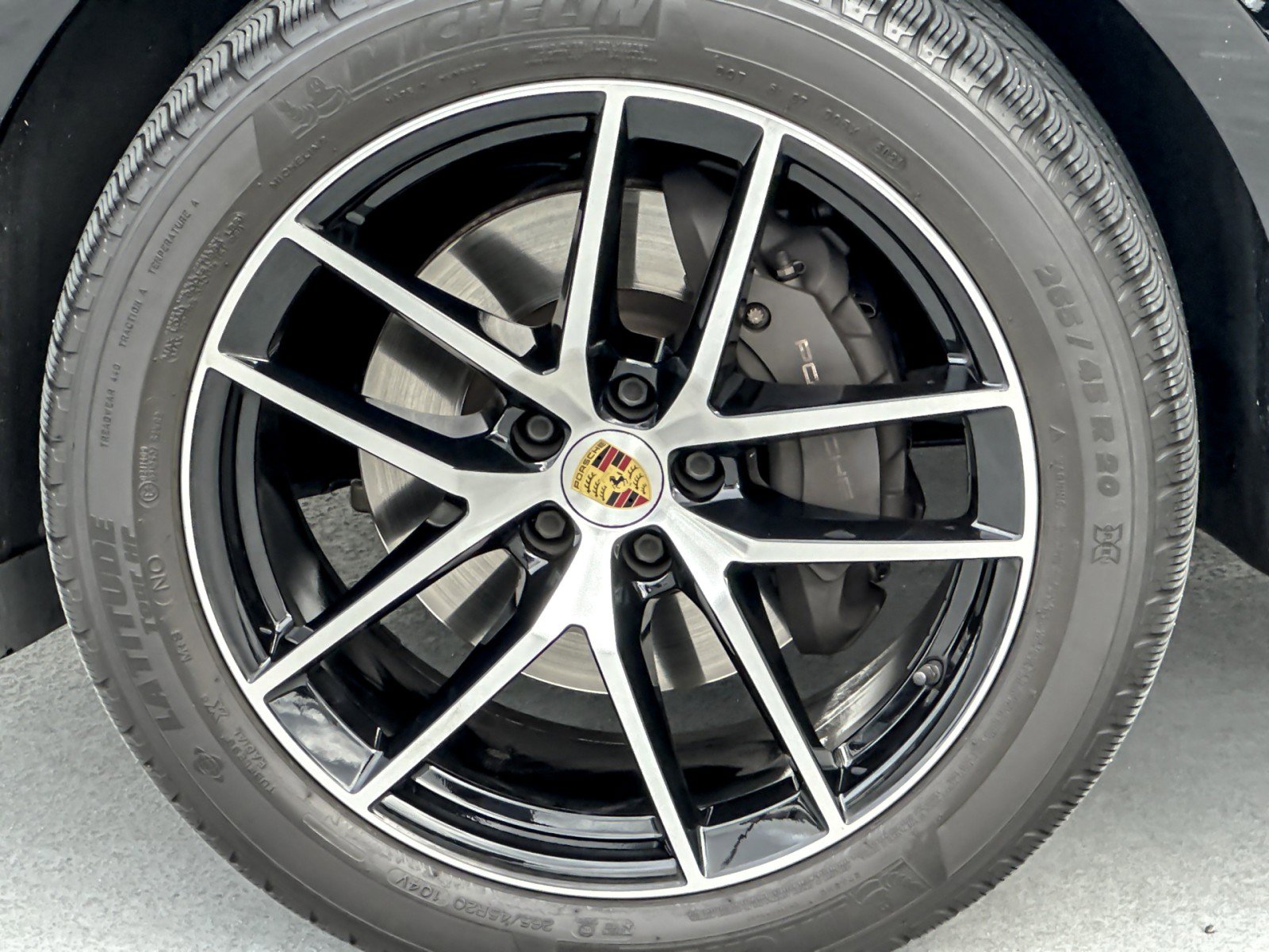 Used 2022 Porsche Macan image 26