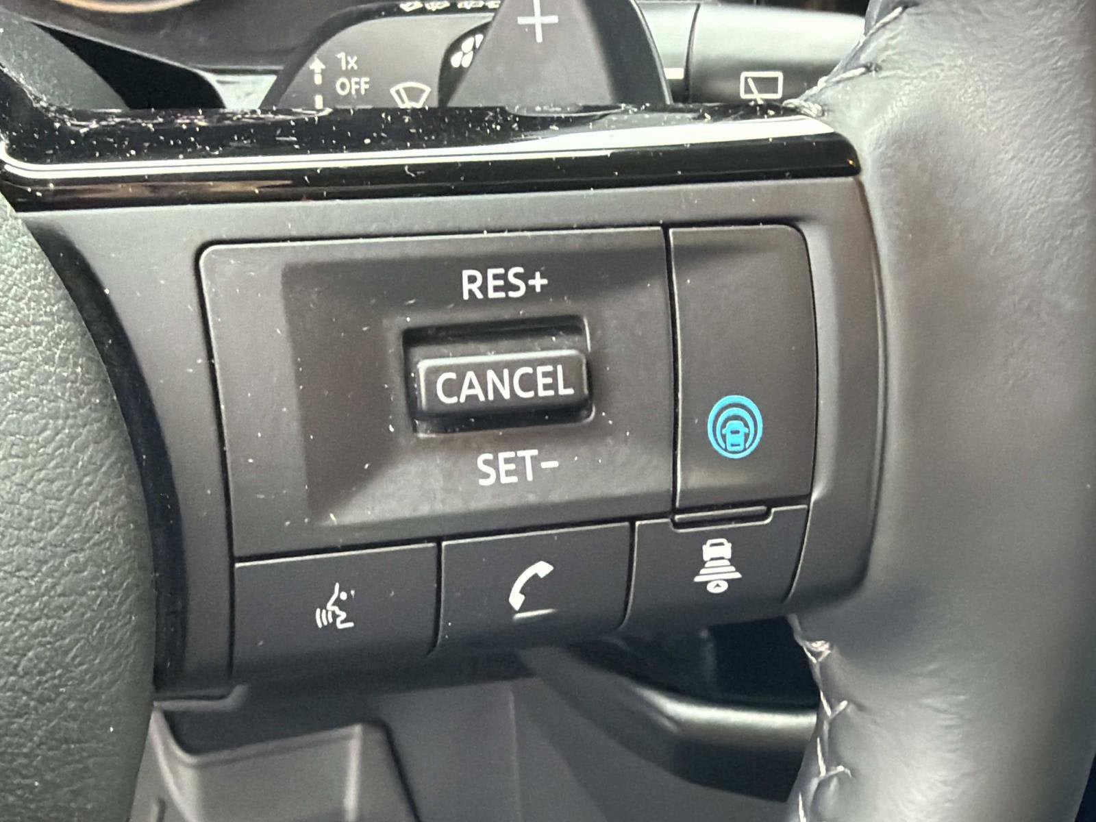 Used 2023 Nissan Pathfinder SL image 5