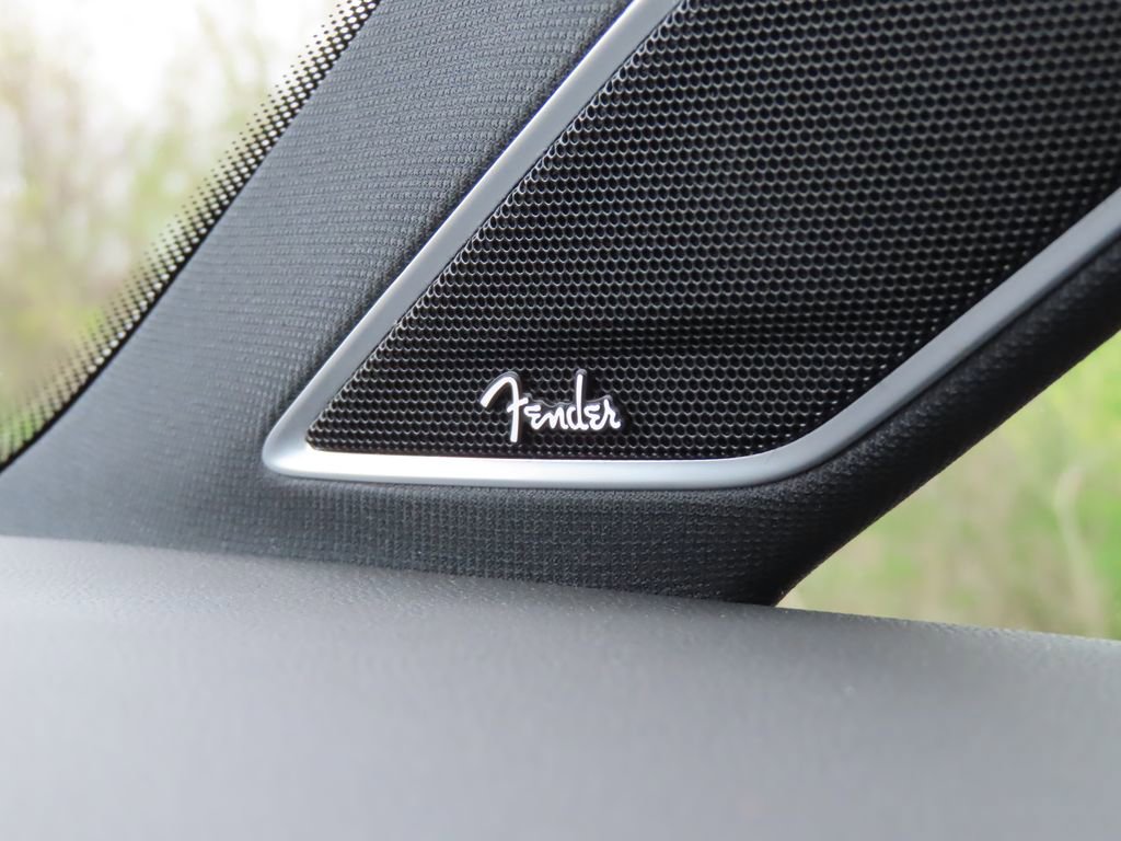 Used 2018 Volkswagen Golf R 4-Door image 13