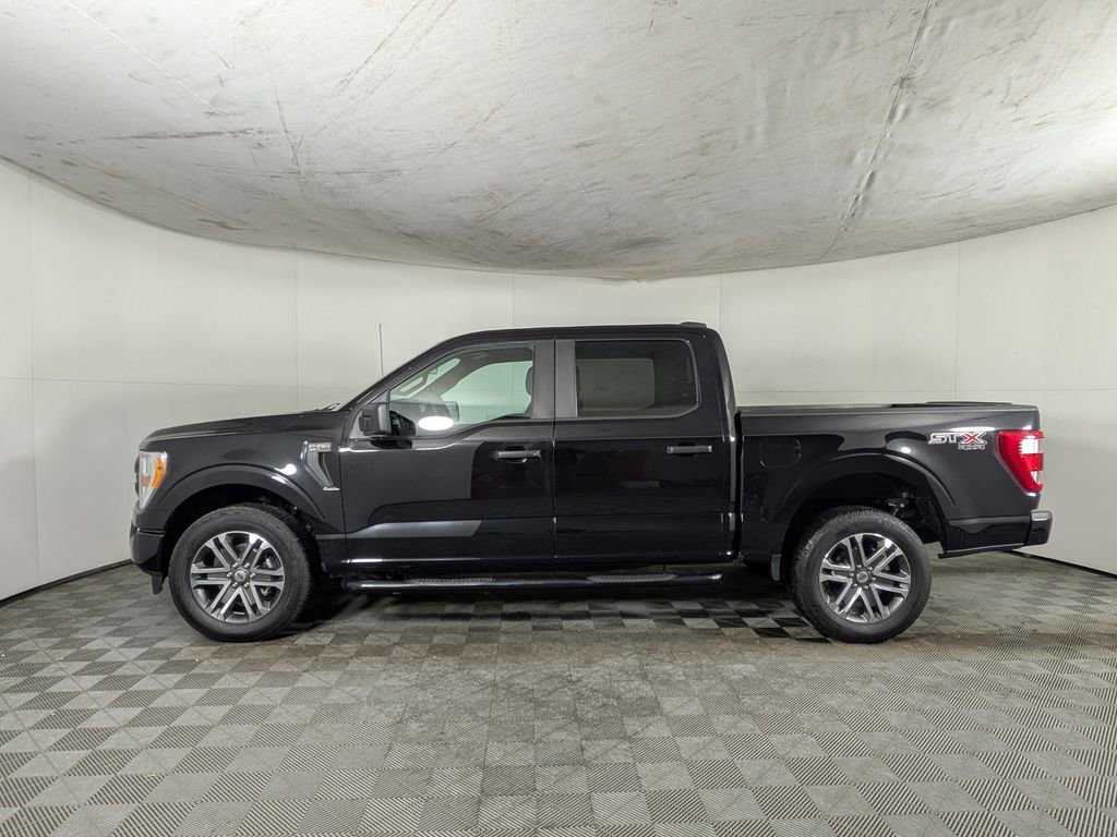Used 2022 Ford F150 XL w/ STX Appearance Package image 3