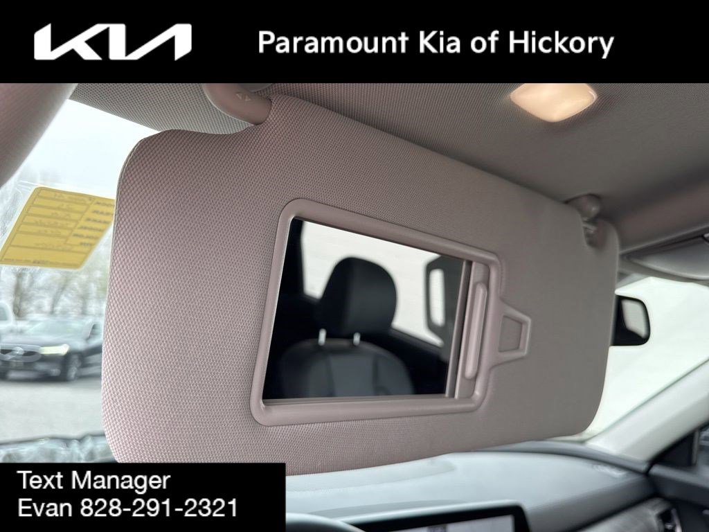 Used 2025 Kia Telluride EX image 36