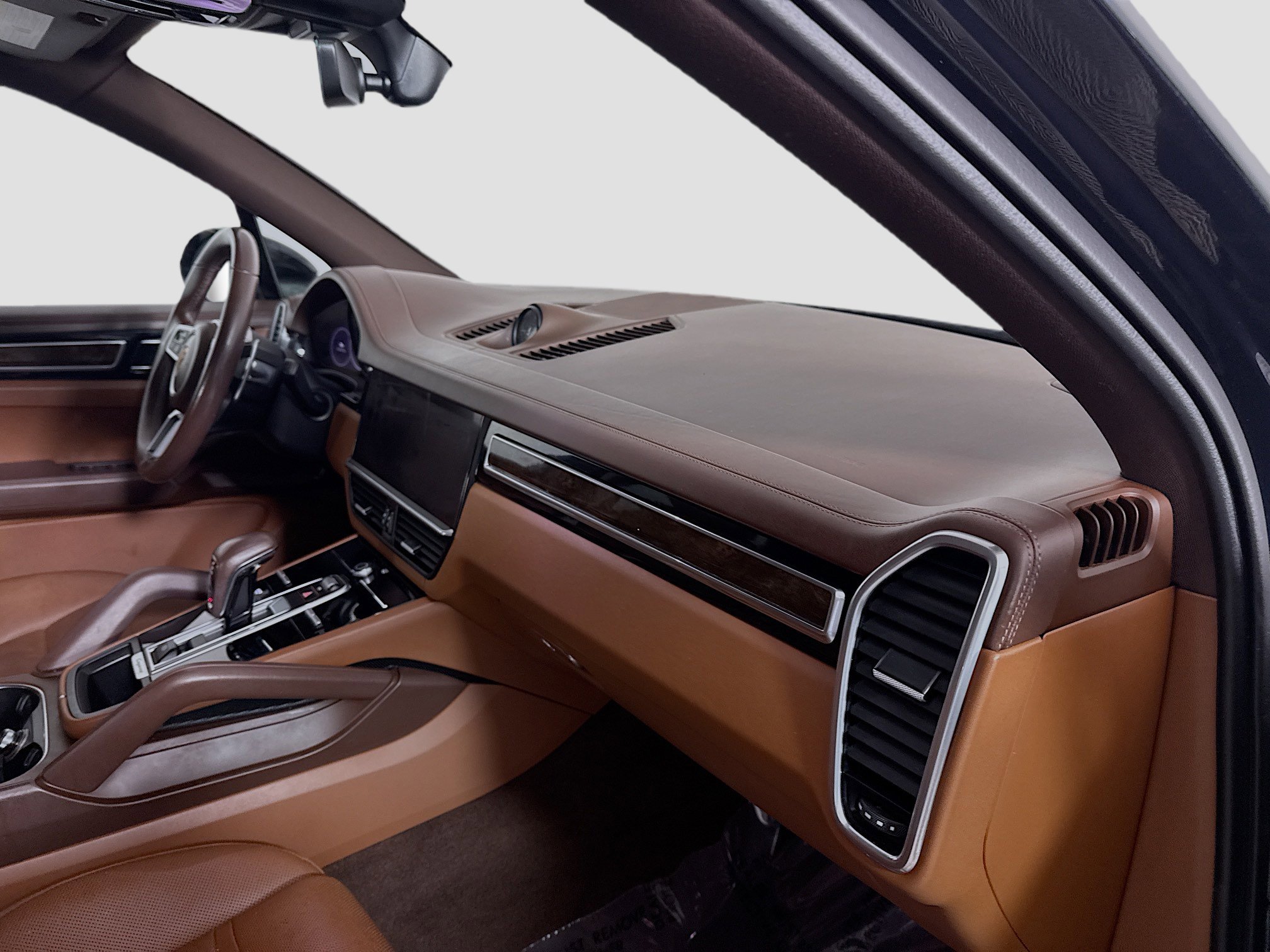 Used 2023 Porsche Cayenne image 29