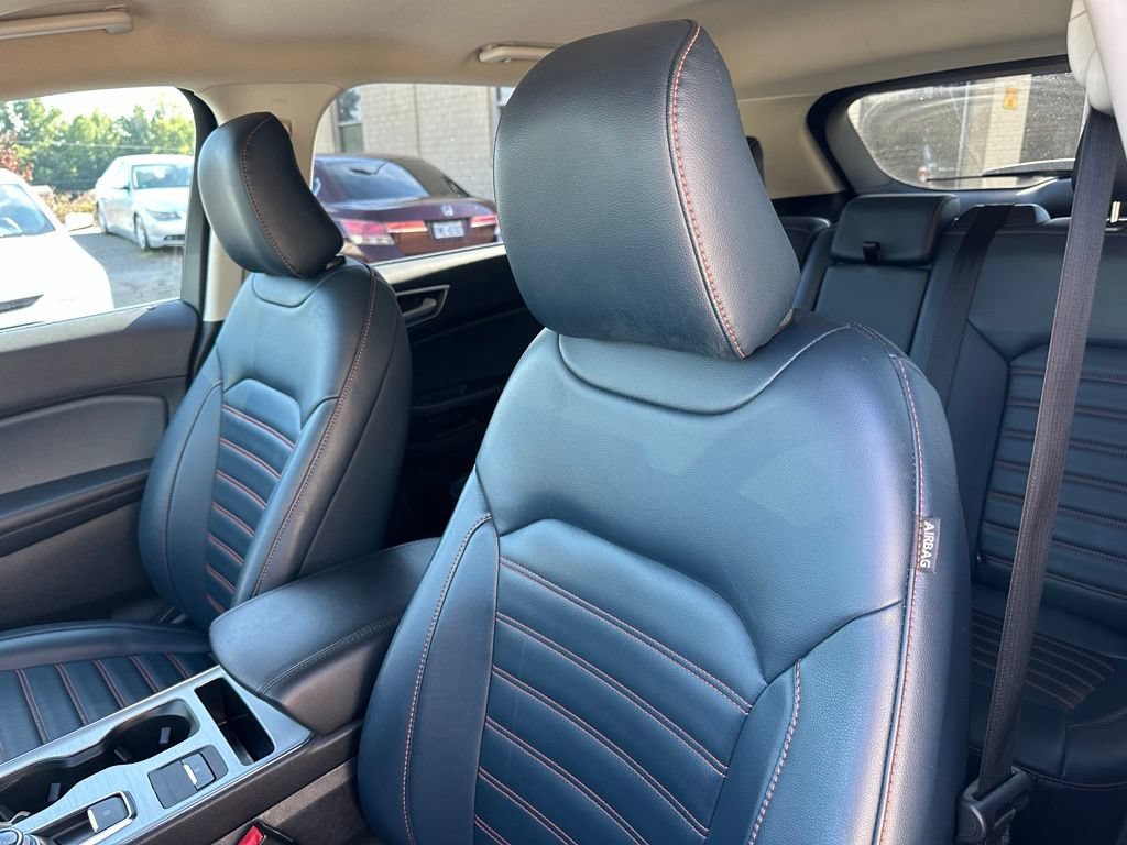 Used 2022 Ford Edge SEL w/ Sport Appearance Package AWD/4WD image 13