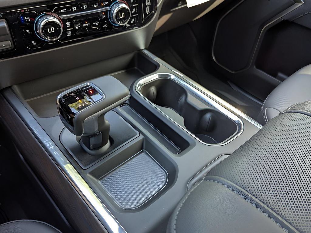 Used 2025 GMC Sierra 1500 SLT AWD/4WD image 18