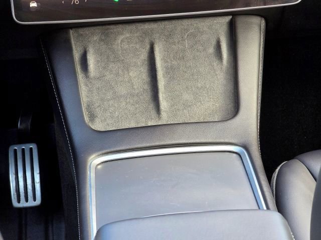 Used 2023 Tesla Model Y Performance image 17