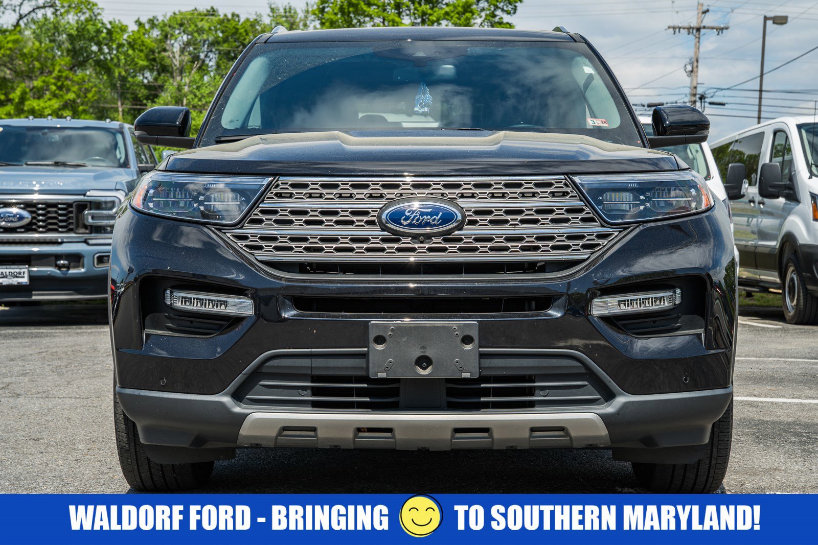 Used 2023 Ford Explorer Limited w/ Limited Technology Package AWD/4WD image 2