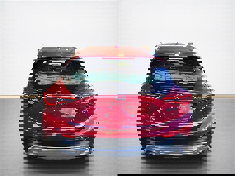 Used 2017 INFINITI QX30 Luxury w/ Cargo Package image 5