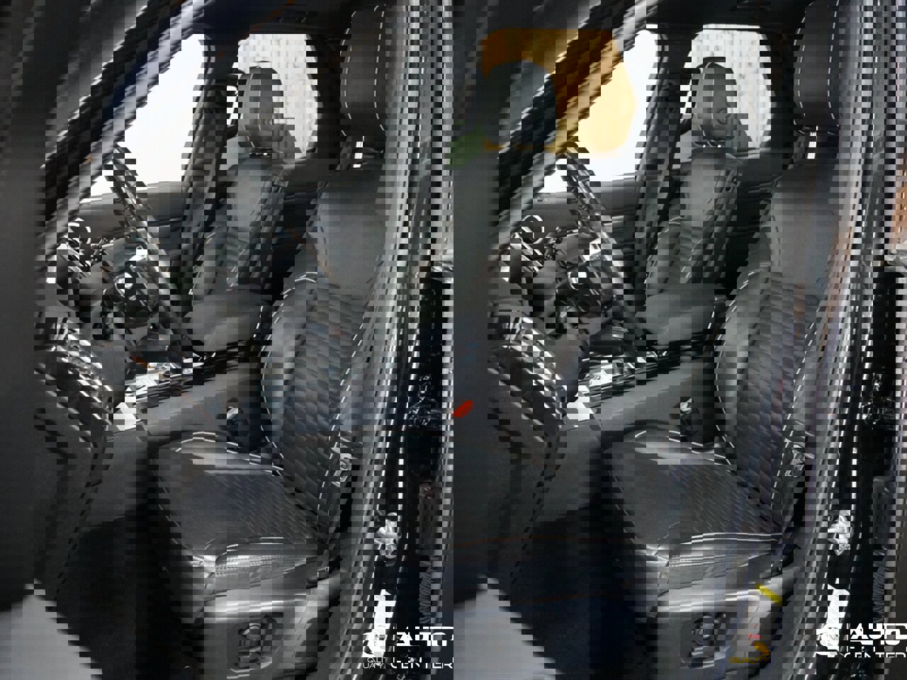 Used 2017 Land Rover Discovery HSE image 15