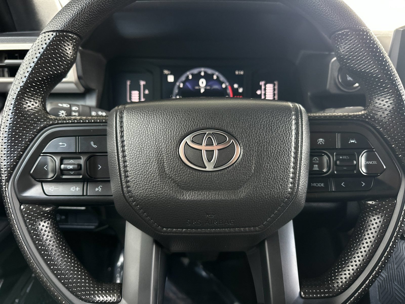 Used 2025 Toyota Tacoma SR5 AWD/4WD image 20