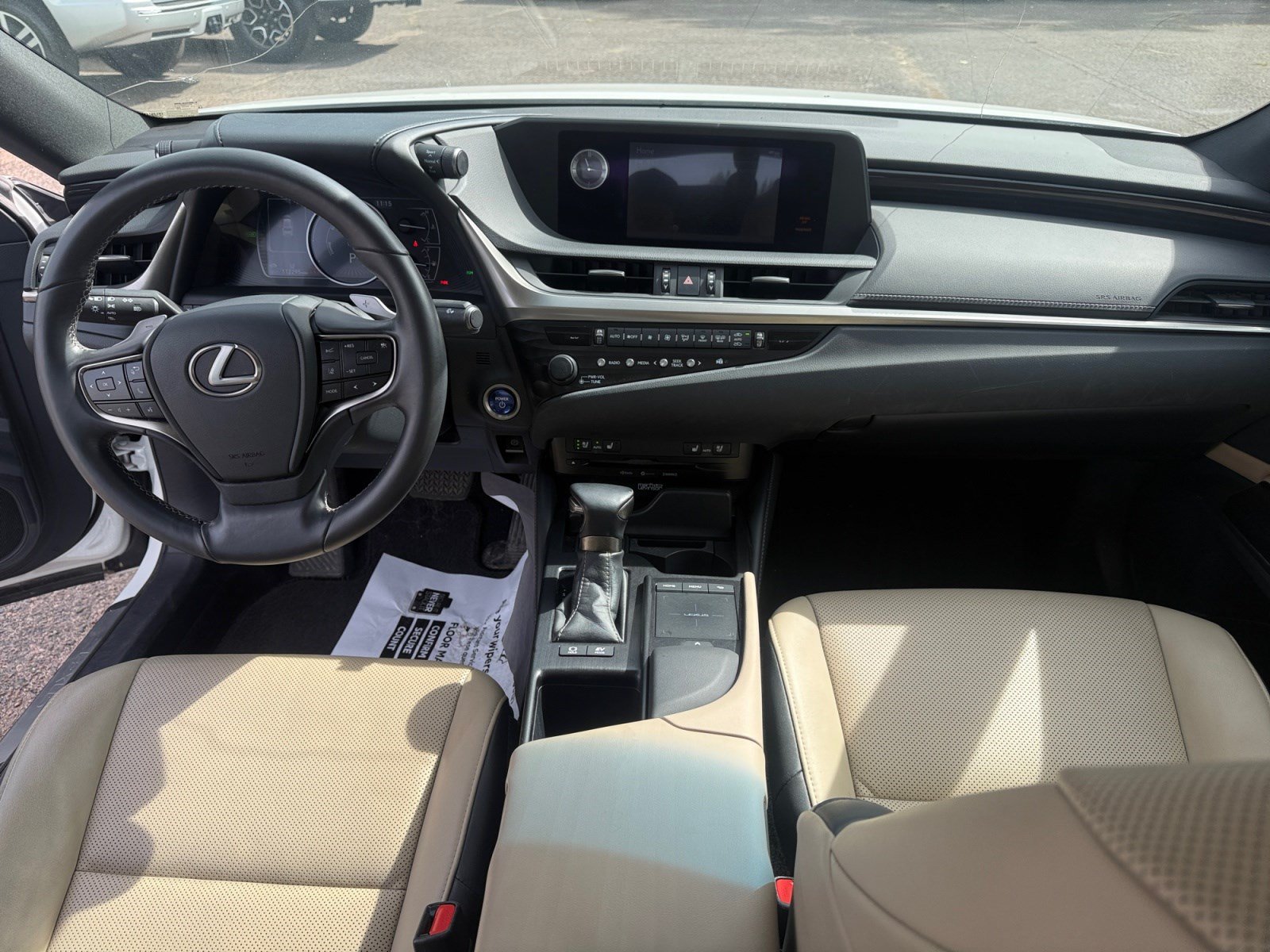 Used 2020 Lexus ES 300h w/ Premium Package FWD image 19