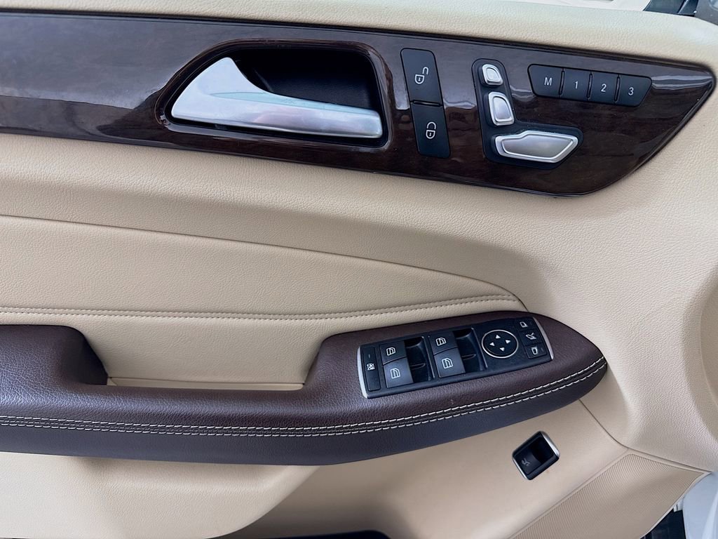 Used 2017 Mercedes-Benz GLS 450 GLS 450 image 18