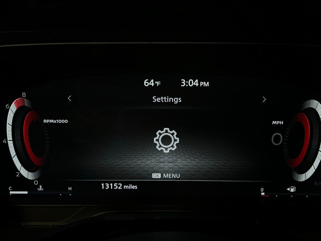 Used 2024 Nissan Pathfinder Platinum image 16