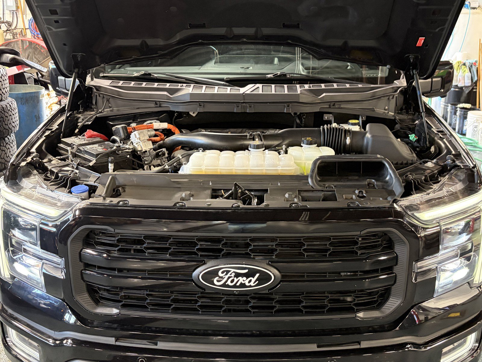 Used 2024 Ford F150 Lariat w/ Equipment Group 502A High AWD/4WD image 30