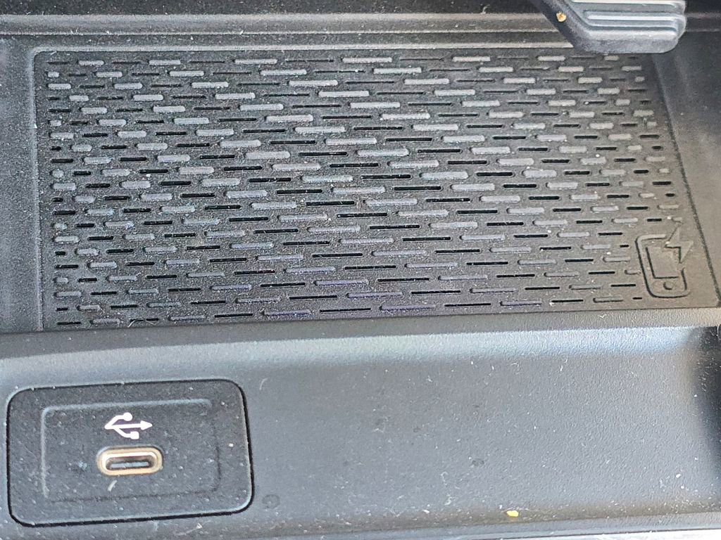 Used 2024 Mercedes-Benz GLB 250 GLB 250 image 30