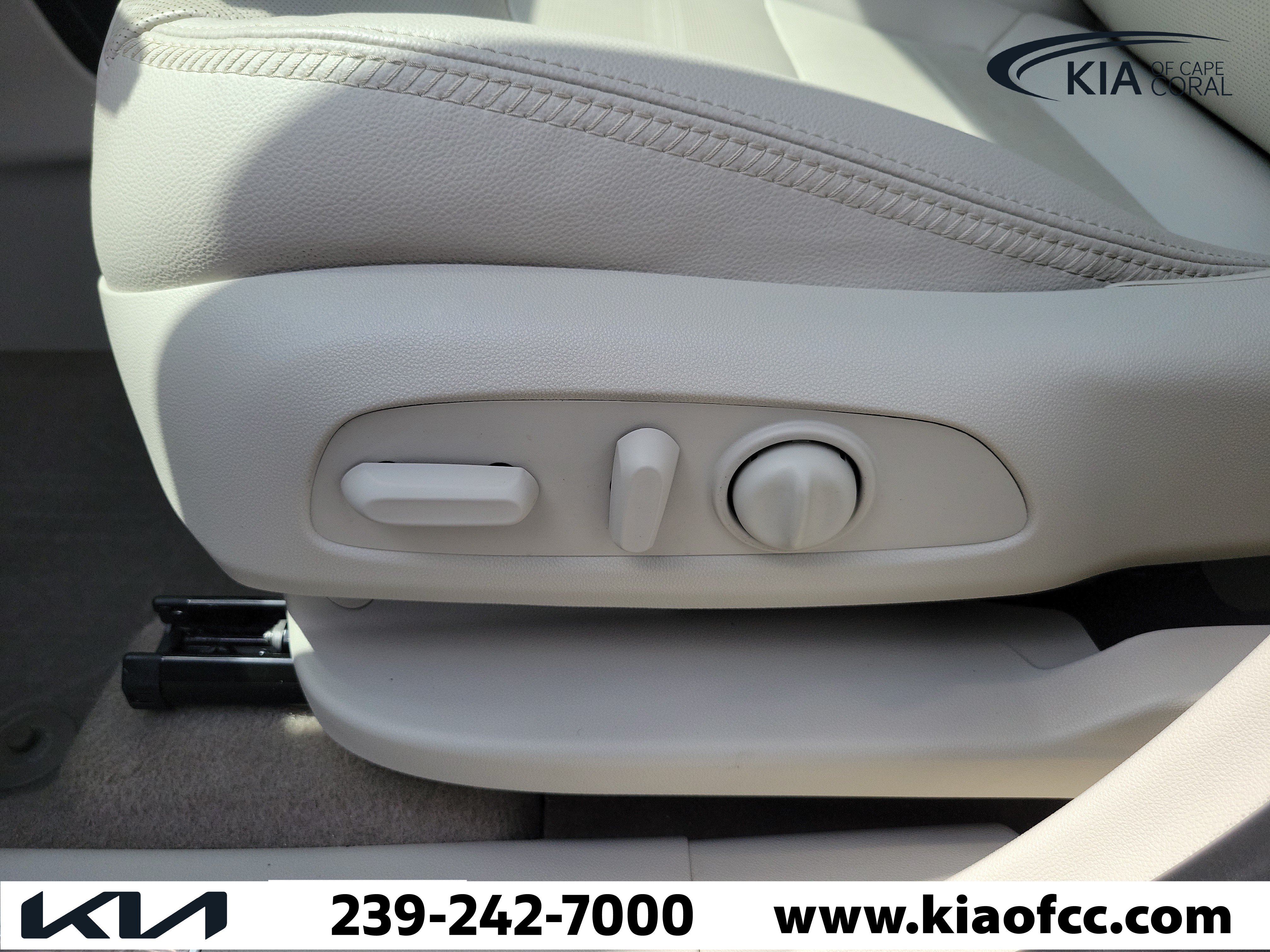 Used 2022 GMC Terrain Denali w/ LPO, Floor Liner Package AWD/4WD image 22