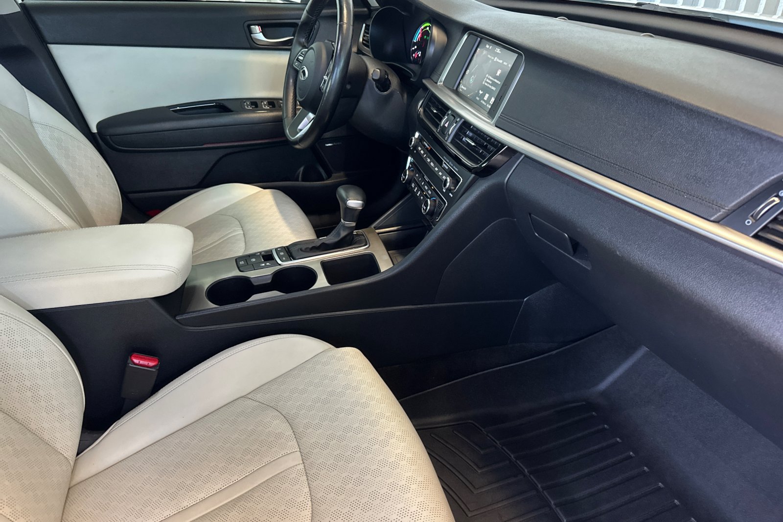 Certified 2020 Kia Optima EX w/ Technology Package FWD image 16