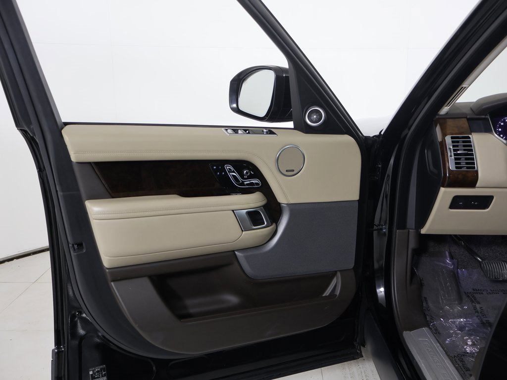 Used 2020 Land Rover Range Rover HSE image 22