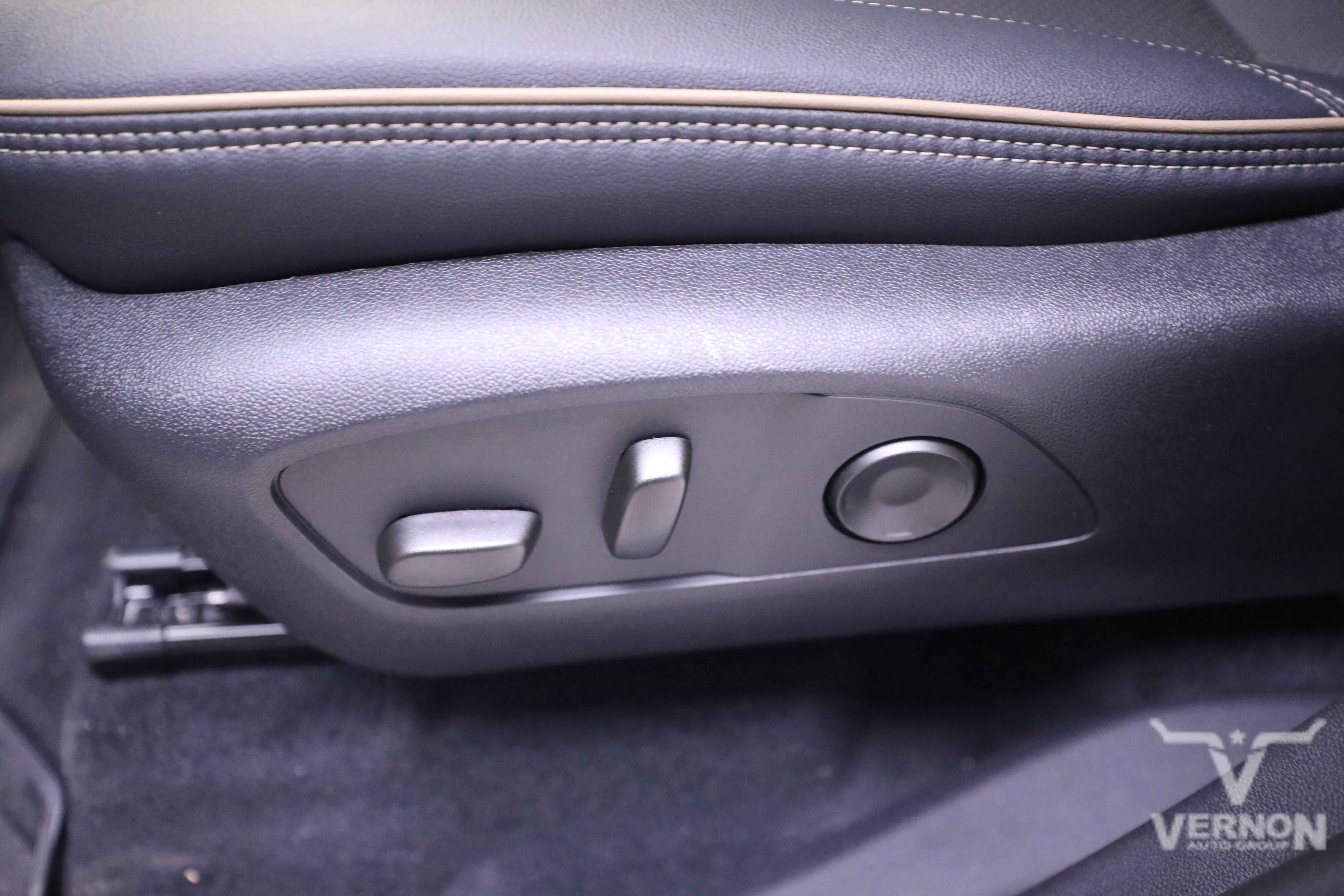 New 2026 Chevrolet Traverse High Country w/ LPO, Floor Liner Package image 15