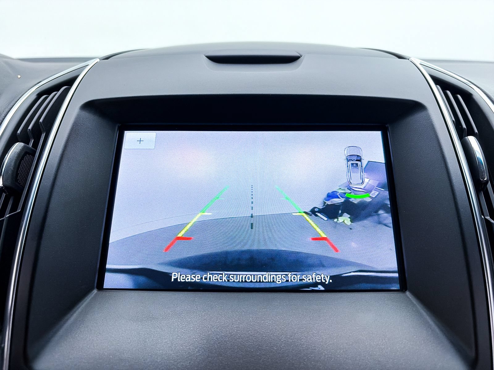 Used 2019 Ford Edge Titanium FWD image 8