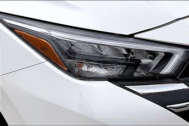 Certified 2025 Nissan Versa SV w/ Trunk Package image 27