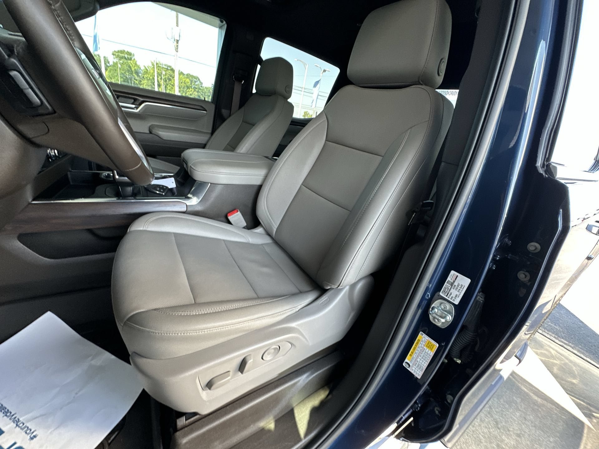 Certified 2023 GMC Sierra 1500 SLT w/ SLT Premium Package AWD/4WD image 20