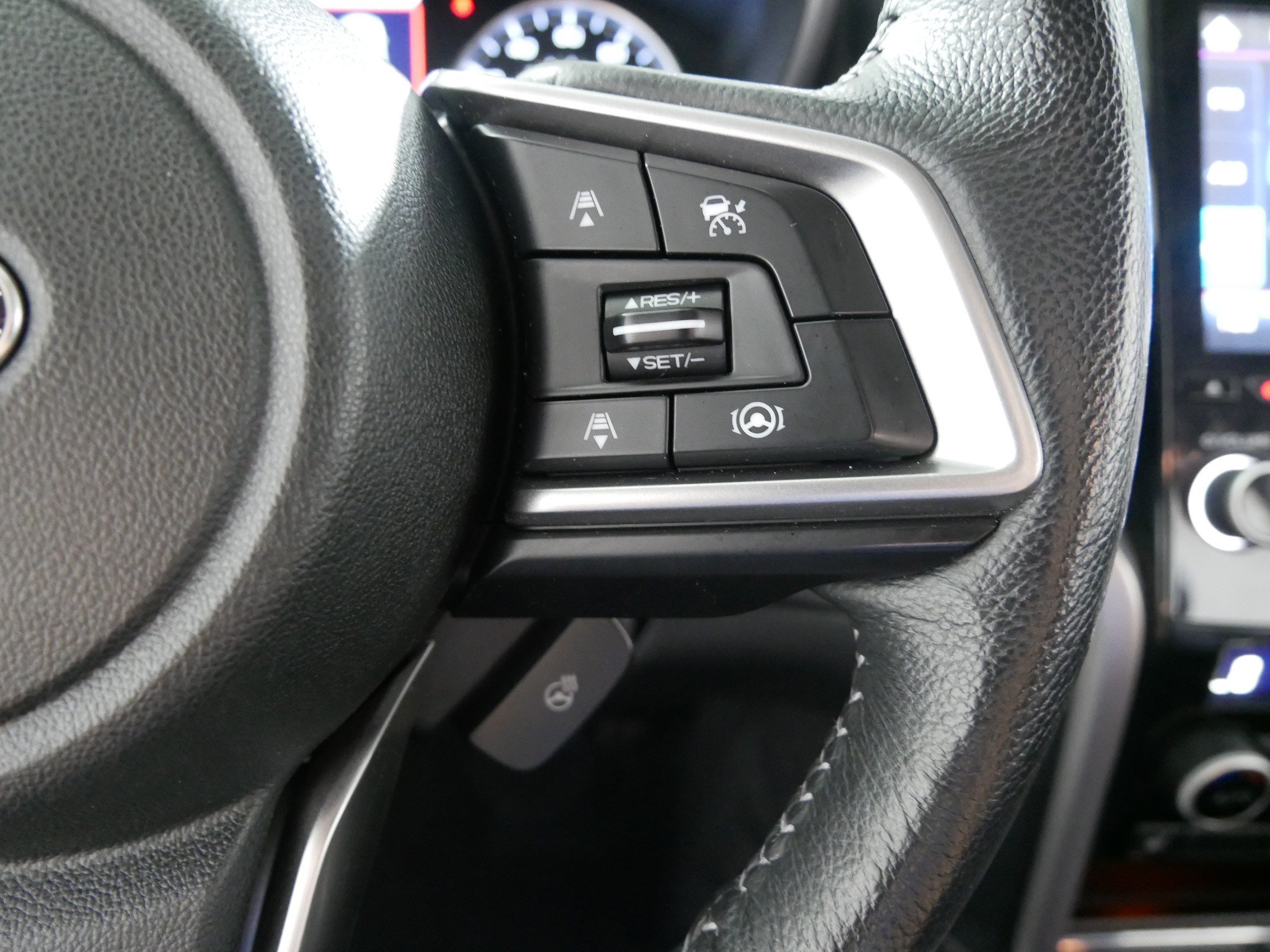 Used 2022 Subaru Ascent Limited w/ Technology Package AWD/4WD image 28