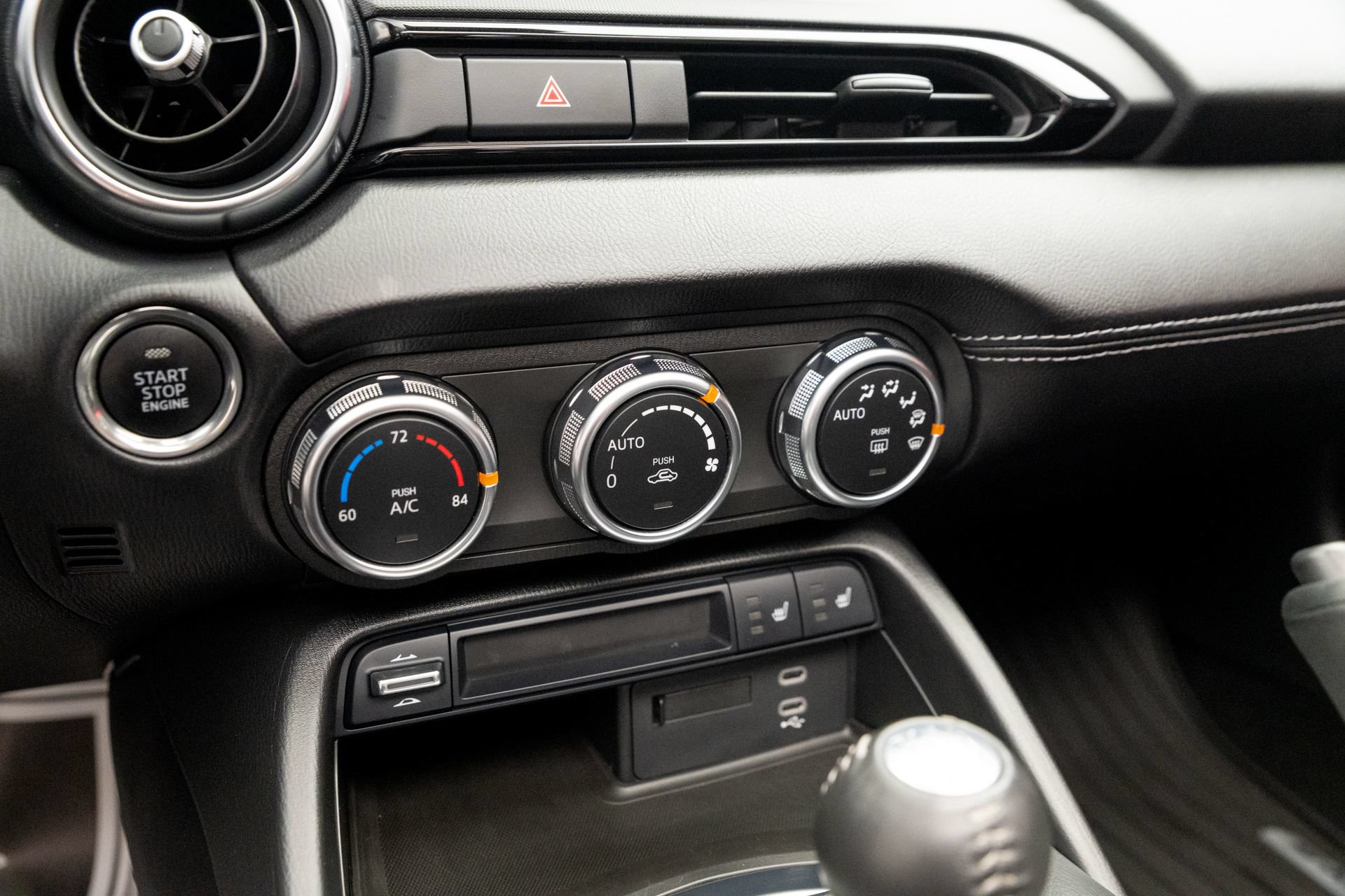 Used 2024 MAZDA MX-5 Miata RF Grand Touring RWD image 17