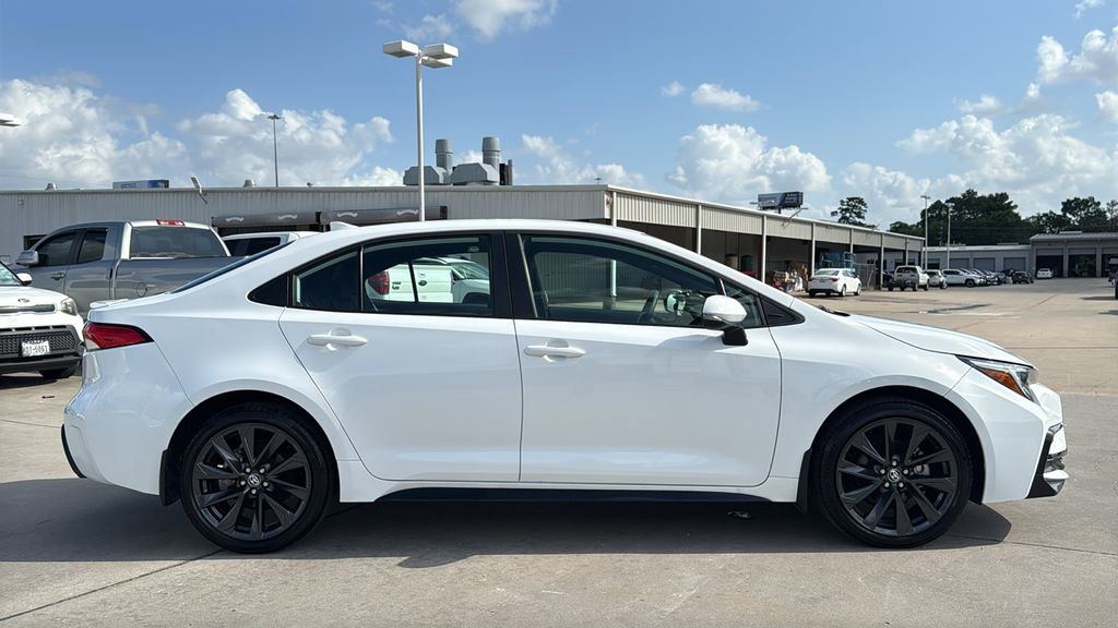 Used 2025 Toyota Corolla SE image 6