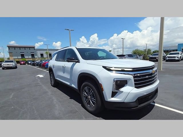 New 2026 Chevrolet Traverse LT w/ Driver Confidence Package AWD/4WD image 25