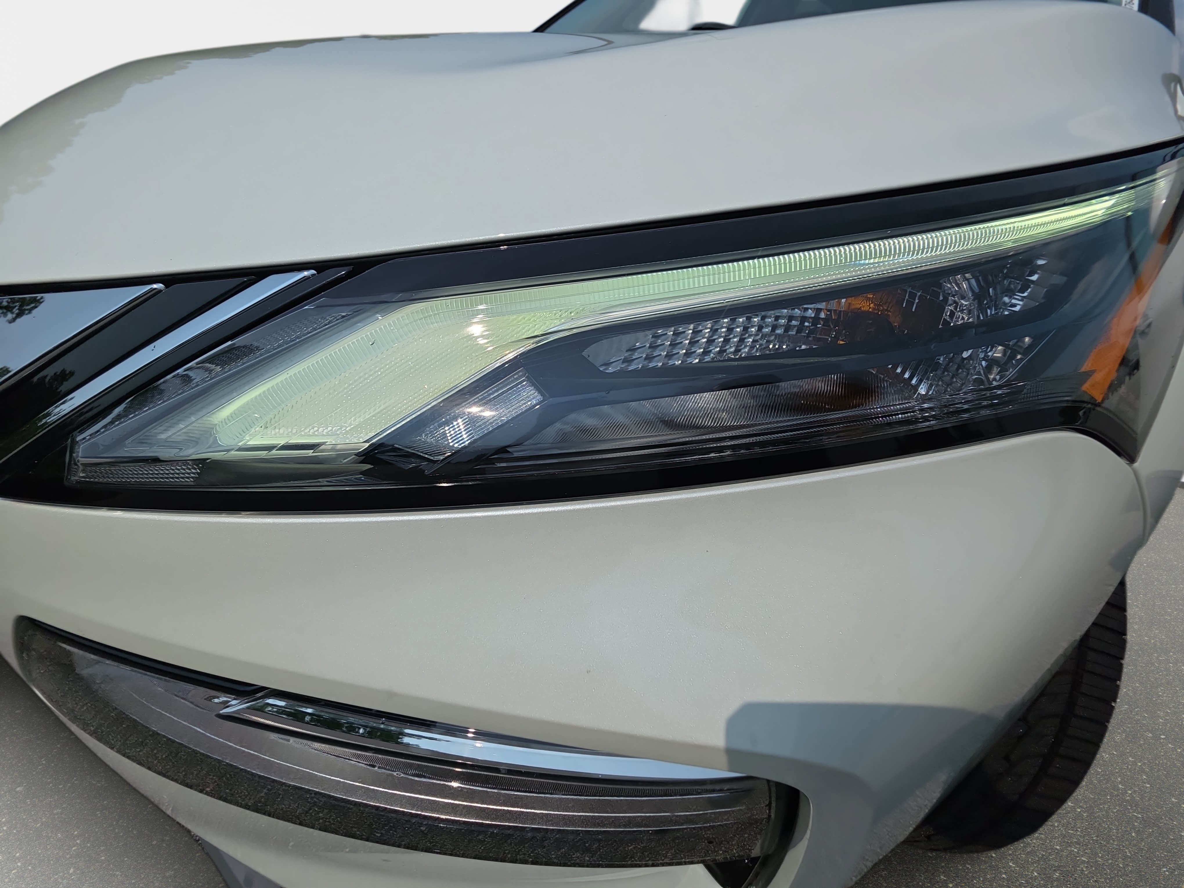 Used 2023 Nissan Rogue SV FWD image 29