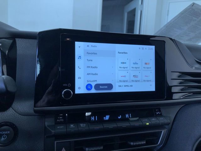 Used 2025 Toyota Camry LE image 29