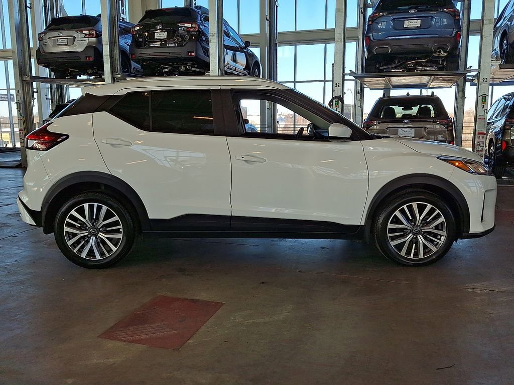 Used 2023 Nissan Kicks SV image 10