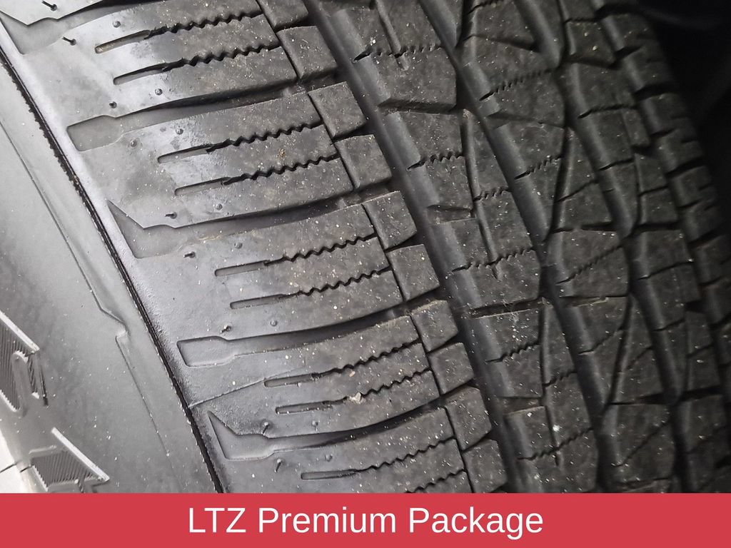 Used 2022 Chevrolet Silverado 1500 LTZ w/ LTZ Premium Package AWD/4WD image 13