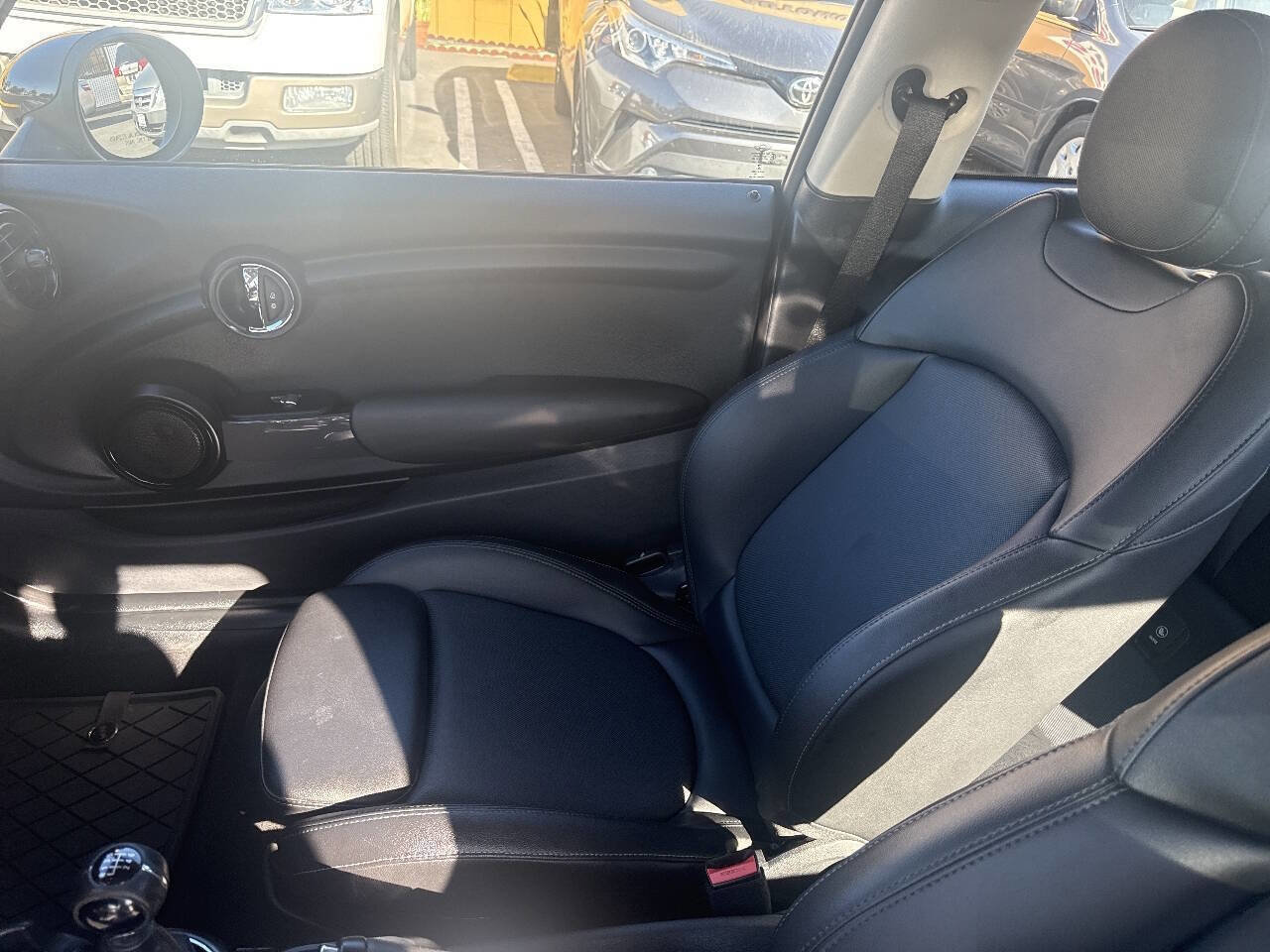 Used 2017 MINI Cooper 2-Door Hardtop image 15