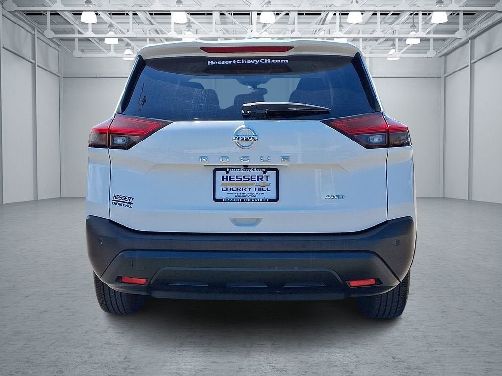 Used 2021 Nissan Rogue S AWD/4WD image 6