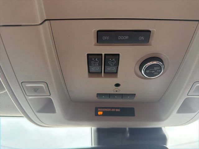 Used 2019 Chevrolet Suburban Premier AWD/4WD image 26