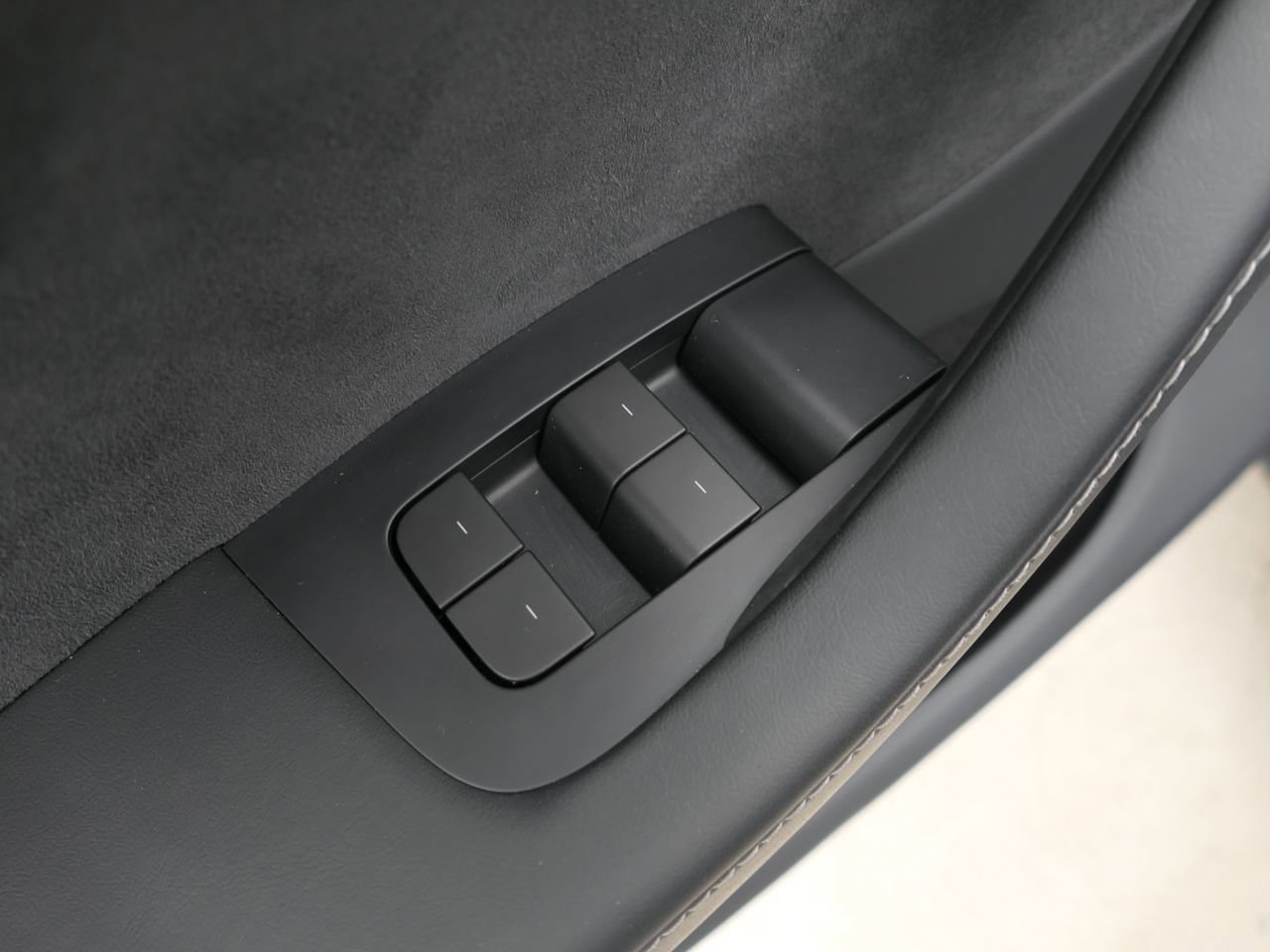 Used 2023 Tesla Model Y Long Range image 14