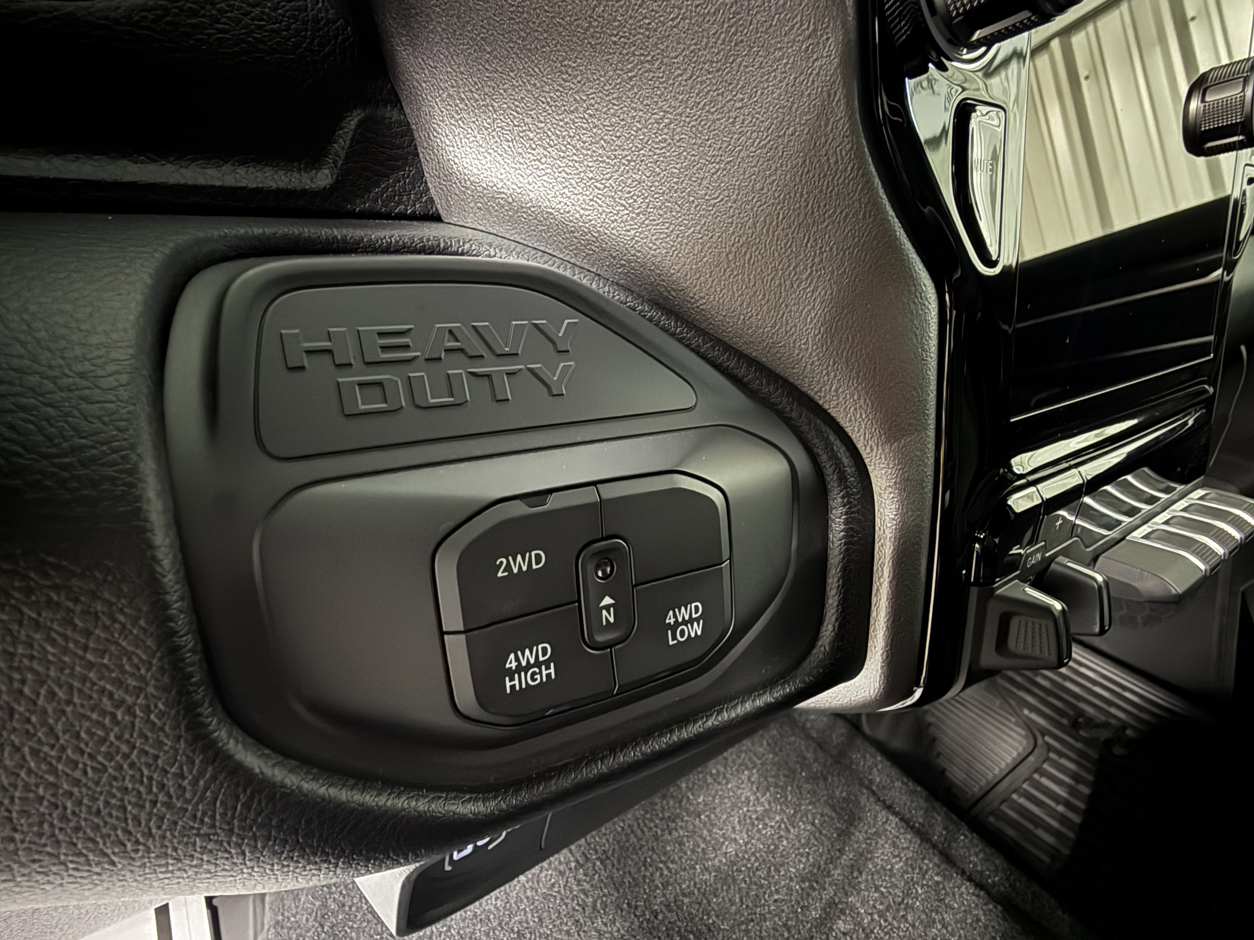 New 2026 RAM 2500 Big Horn AWD/4WD image 25